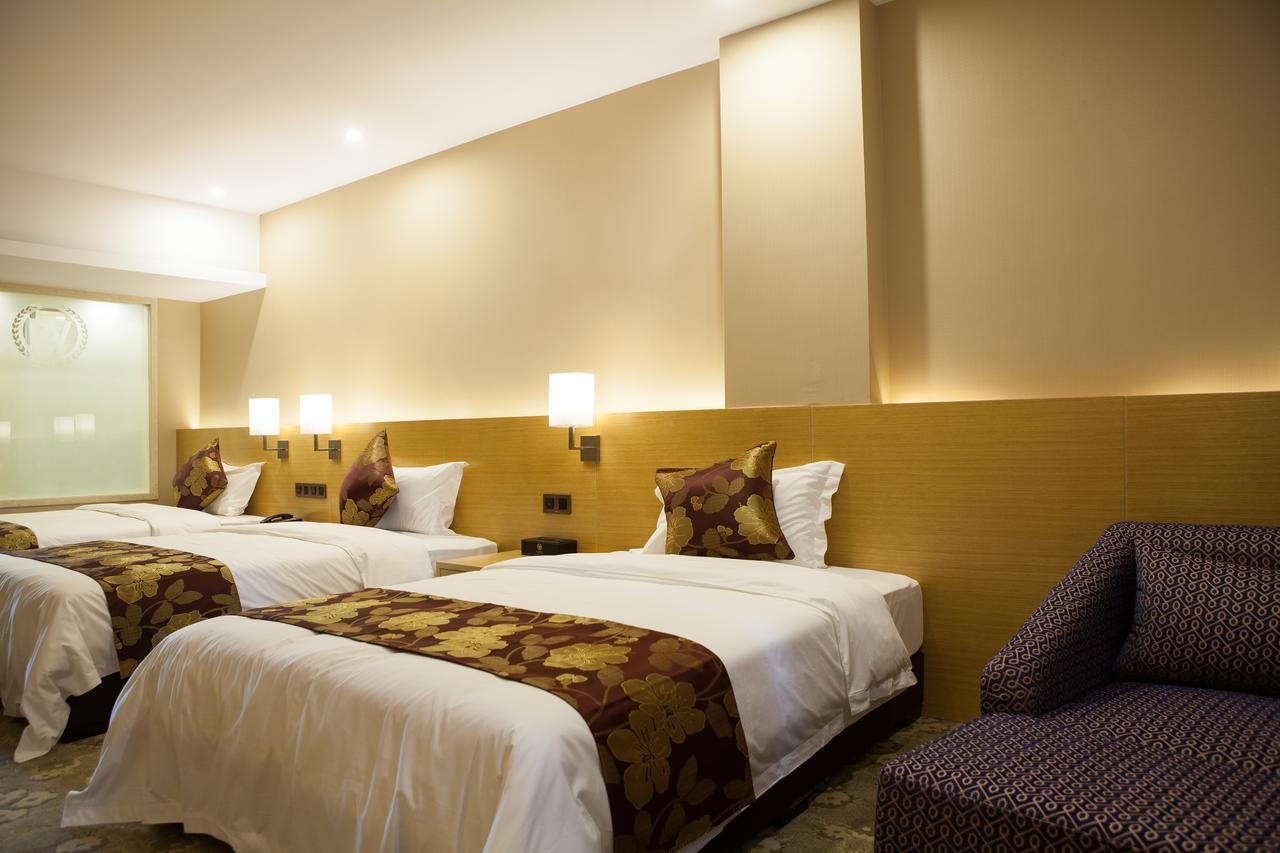 Guangzhou Wan Ao Hotel Plaza Limited Airport Express Hotel Room photo